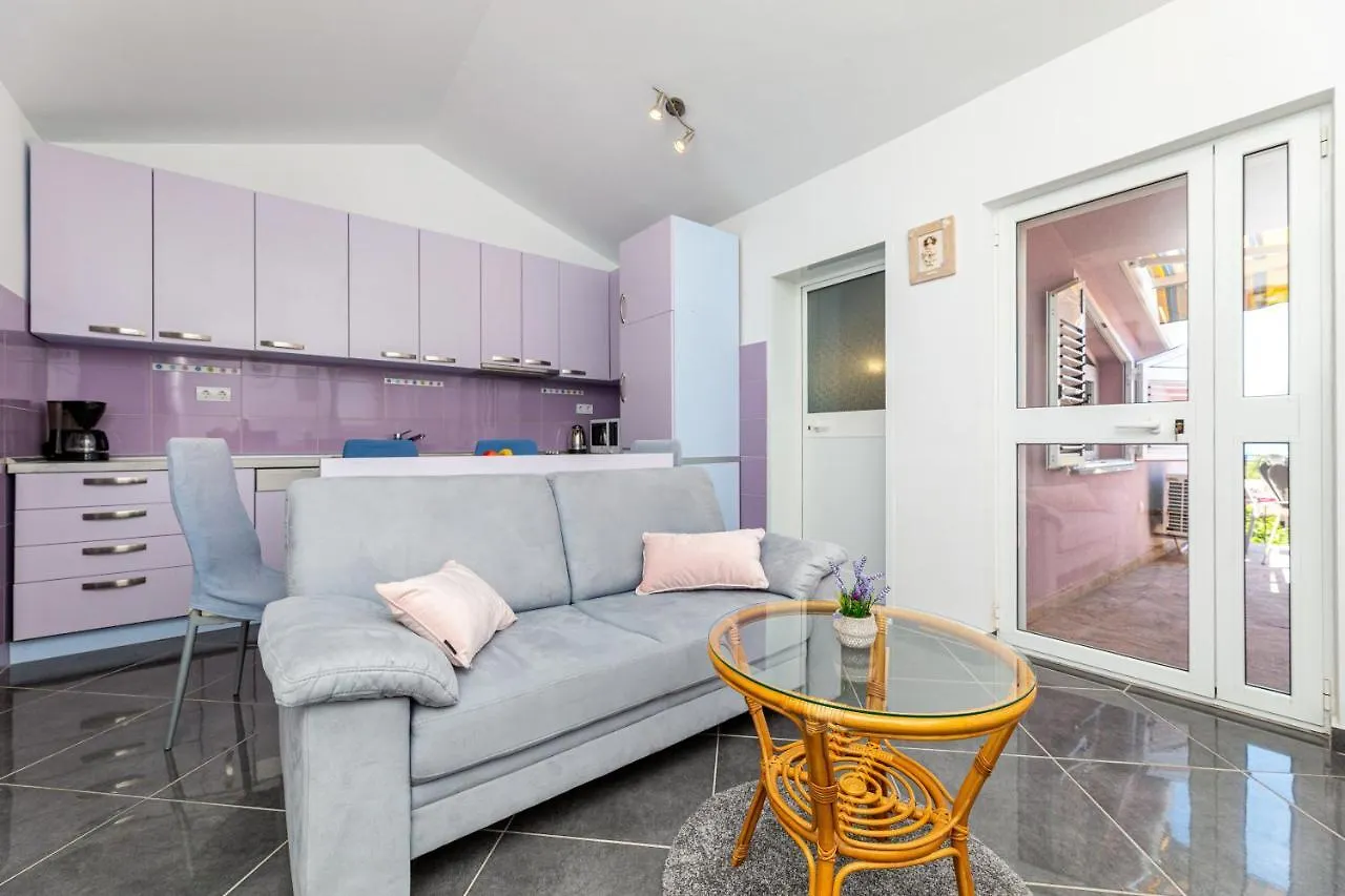 מאלינסקה Malinsummer Apartments 0*,