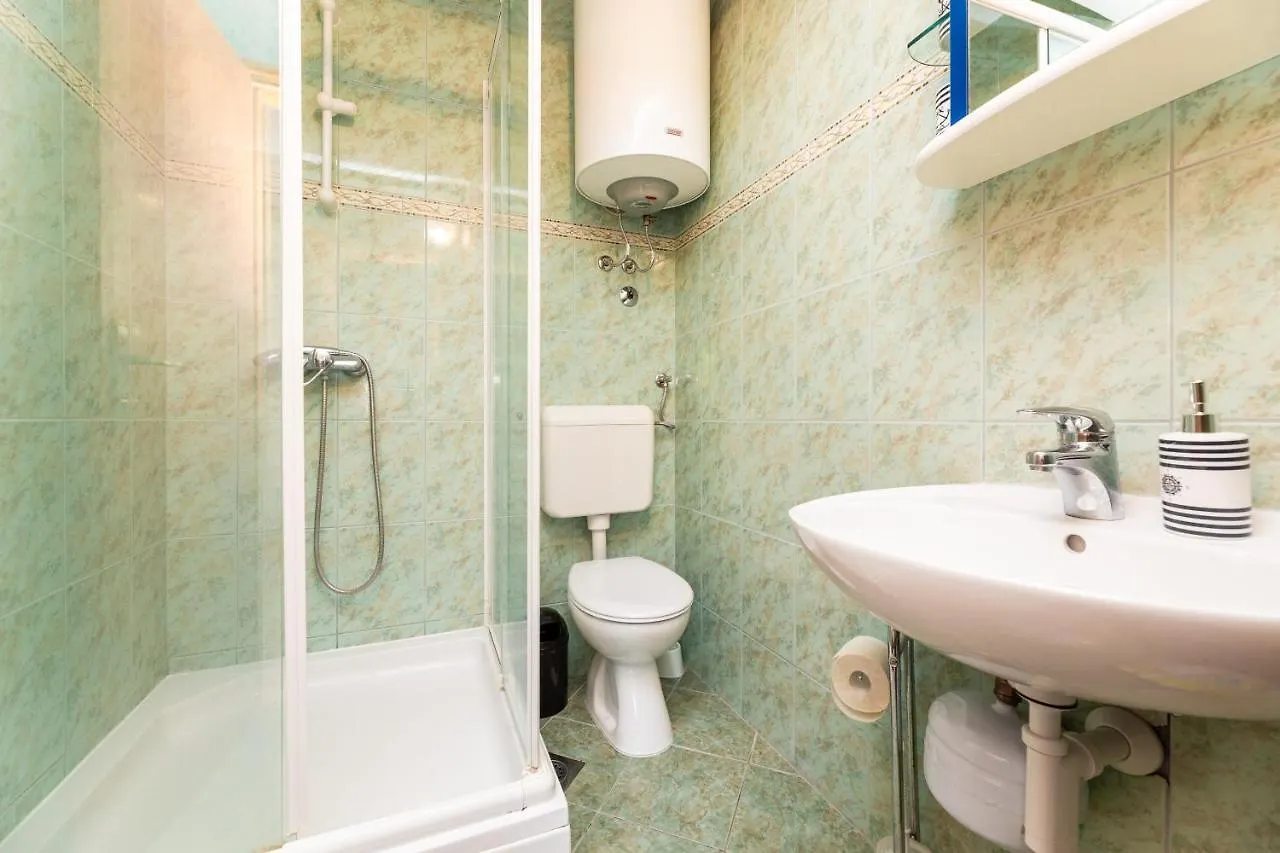 מאלינסקה Malinsummer Apartments
