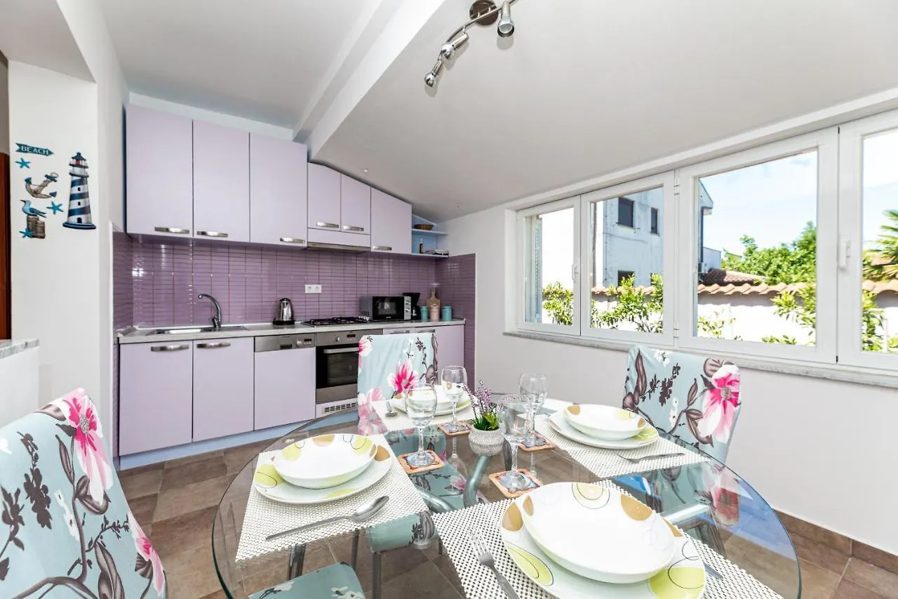 מאלינסקה Malinsummer Apartments