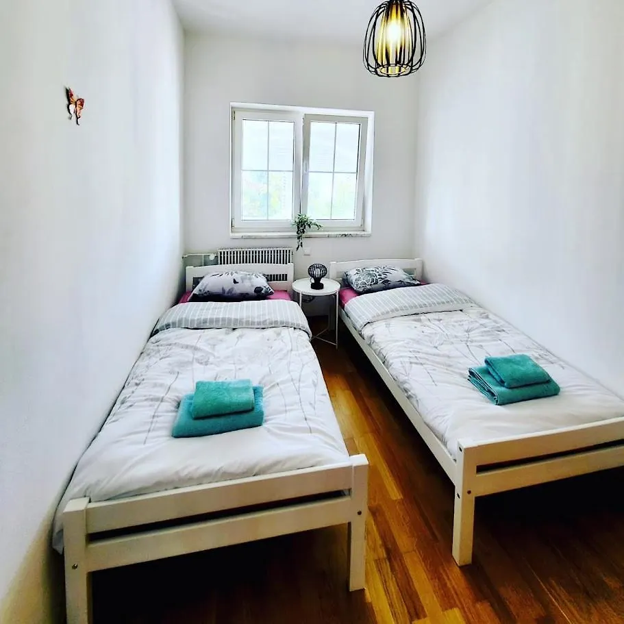 מאלינסקה Malinsummer Apartments 0*,