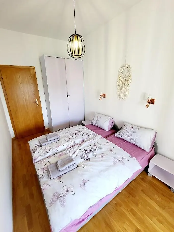 מאלינסקה Malinsummer Apartments קרואטיה